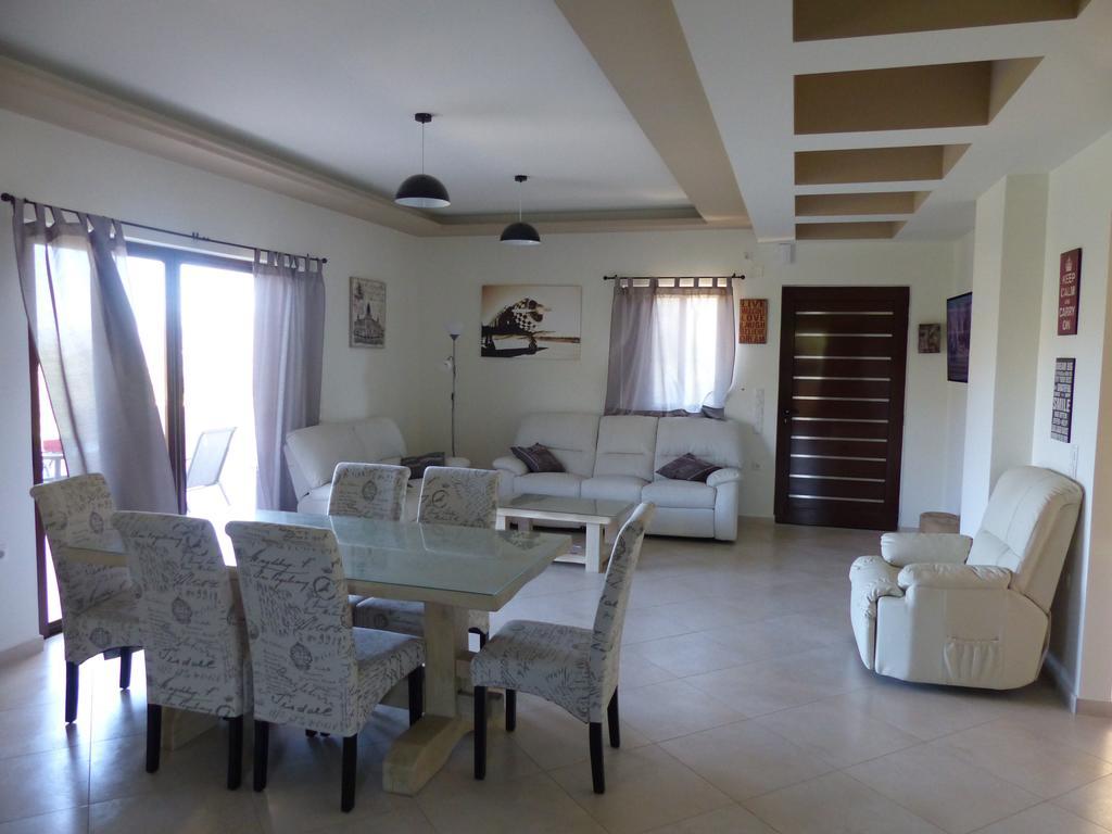 Villa Ikaros Kalamitsi Amygdali ห้อง รูปภาพ